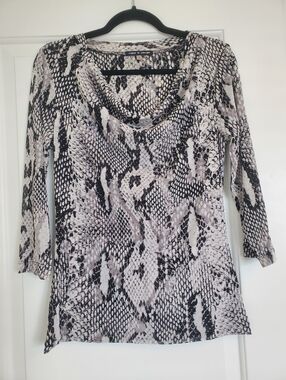 Cable & Gauge Black and White Reptile Snake Animal Print 3/4 Sleeve Top
